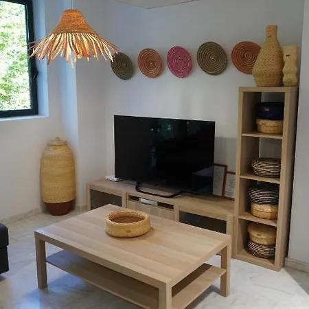 Estudio Con Terraza En דירה